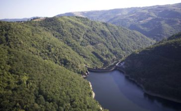 Vallée en aveyron, gorge de la truyère